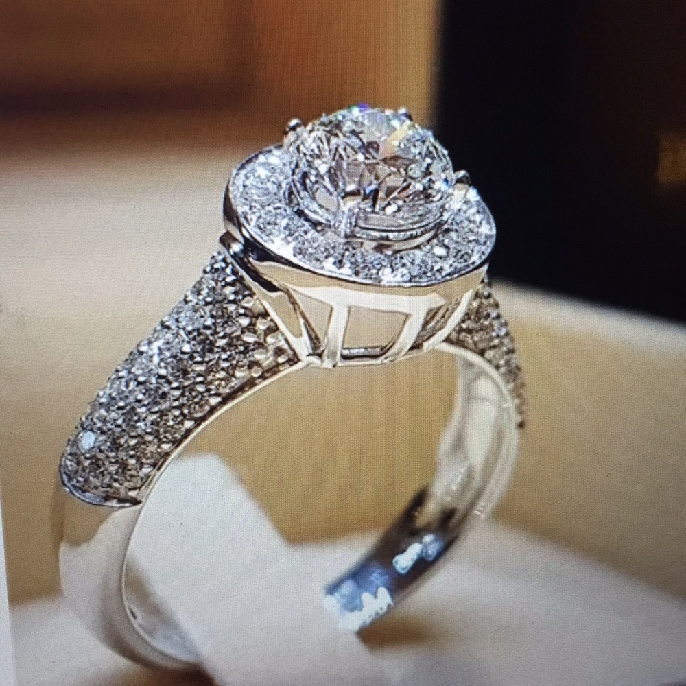 Luxury Bridal Ring